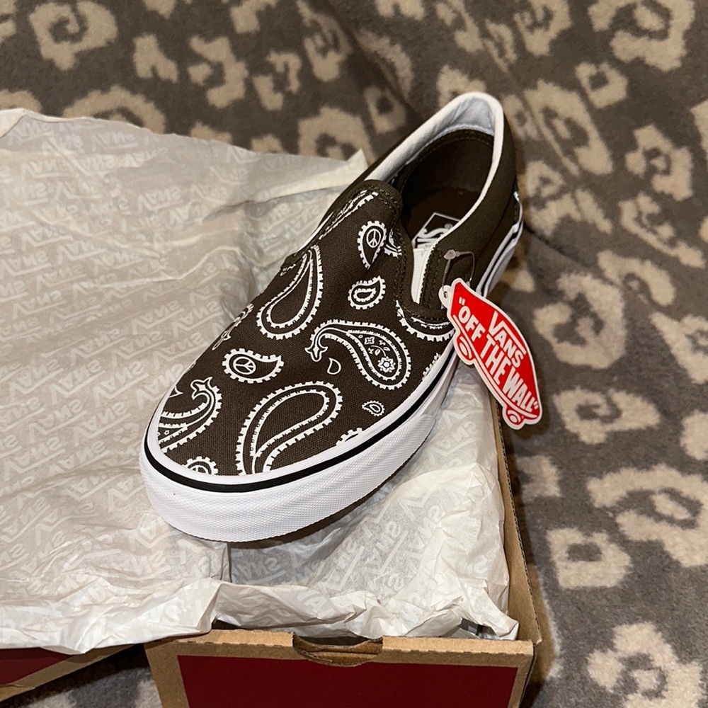 Classic Slip-on Vans New in Peace ✌🏻 Paisley & Grape Lea 😘 - Picture 17 of 17